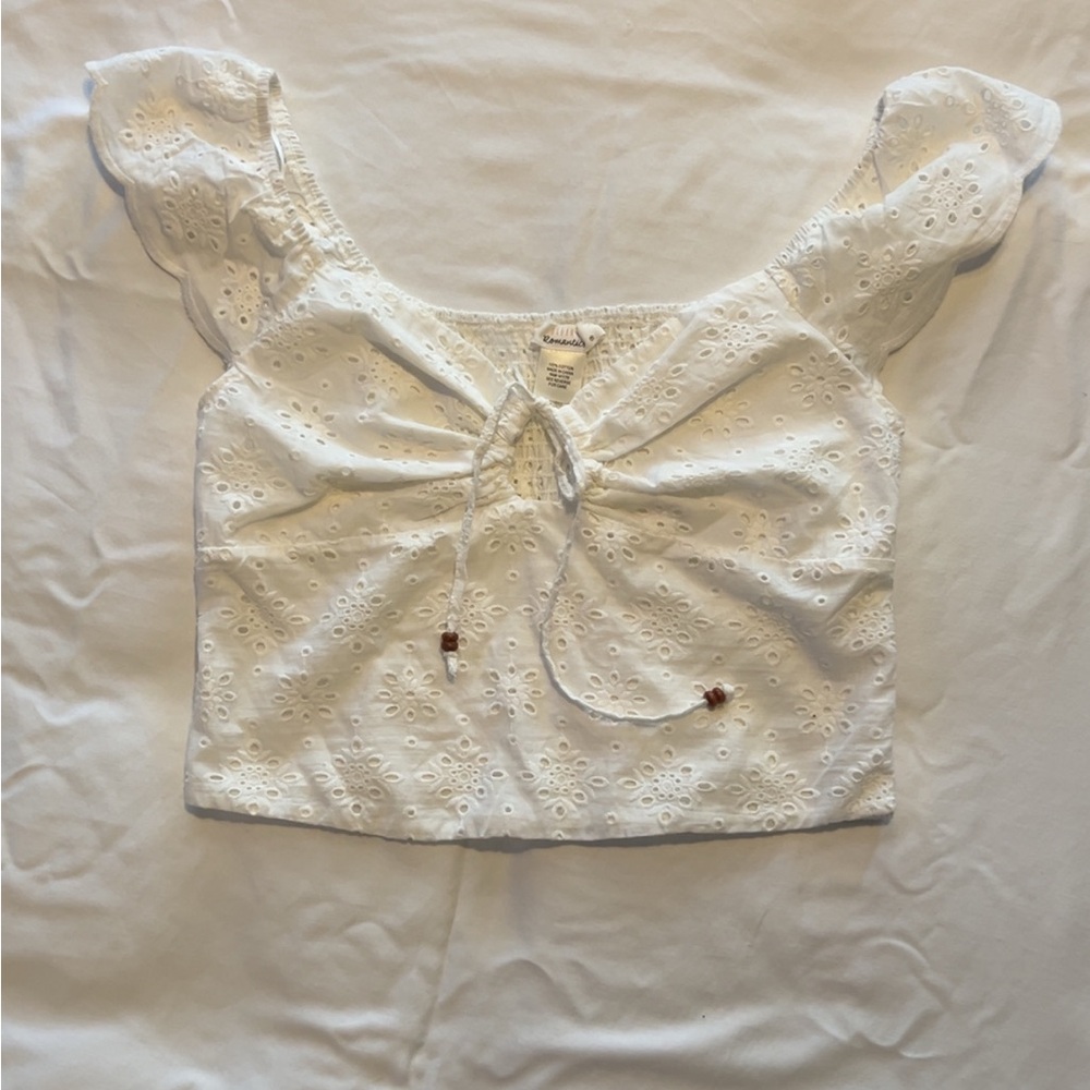 Urban Romantics Cropped White Eyelet Women's Top - Picture 2 of 6